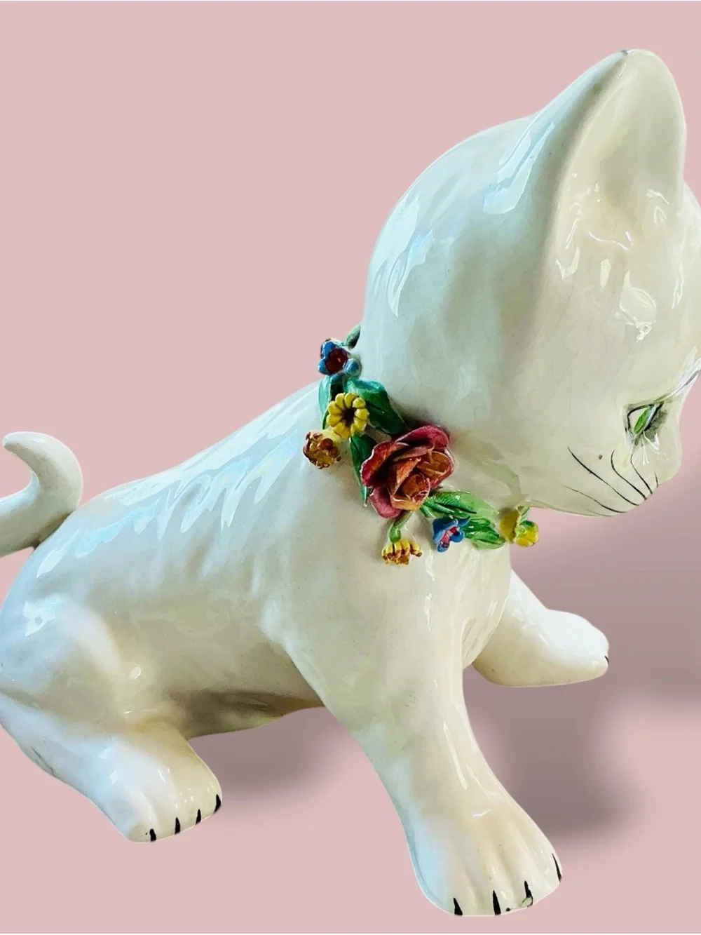 Large Italian White Whimsical Handpainted Cat Figurine Necklace Of Flowers